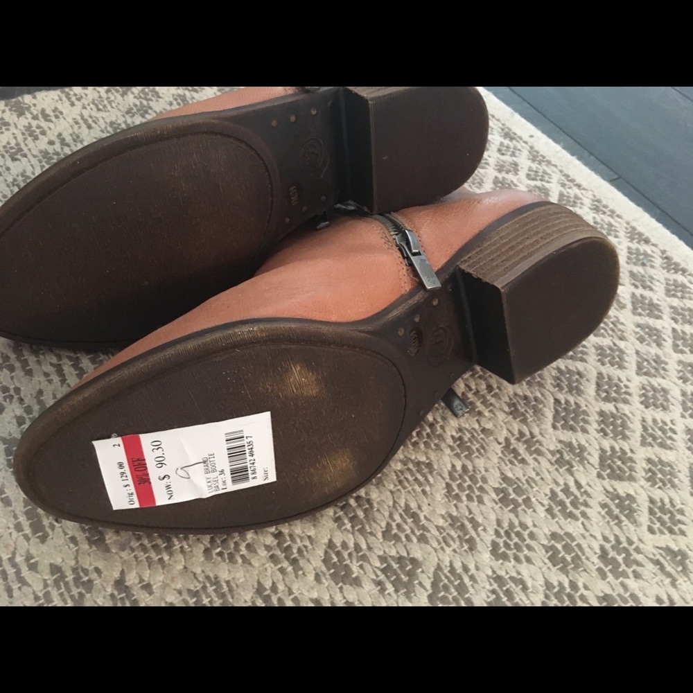Shoes - Picture 2 of 4
